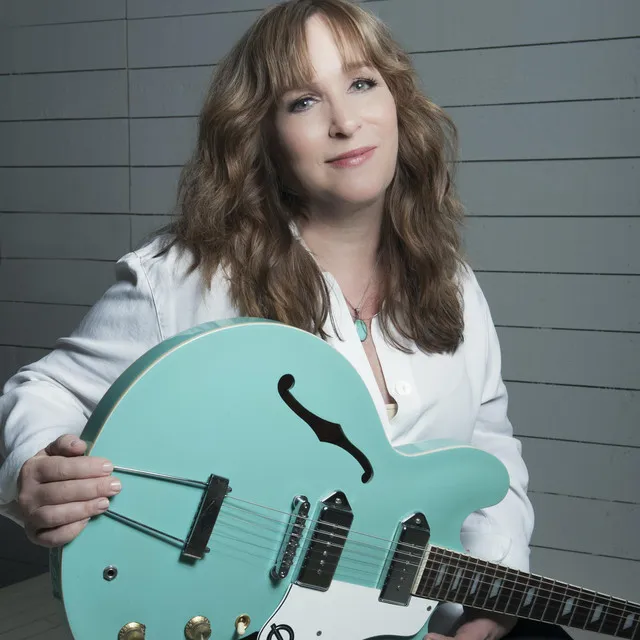 Gretchen Peters