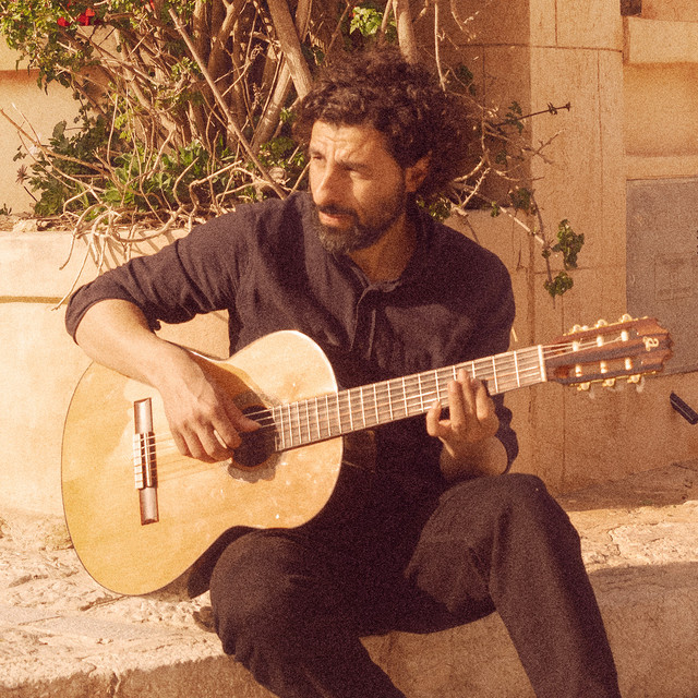 González