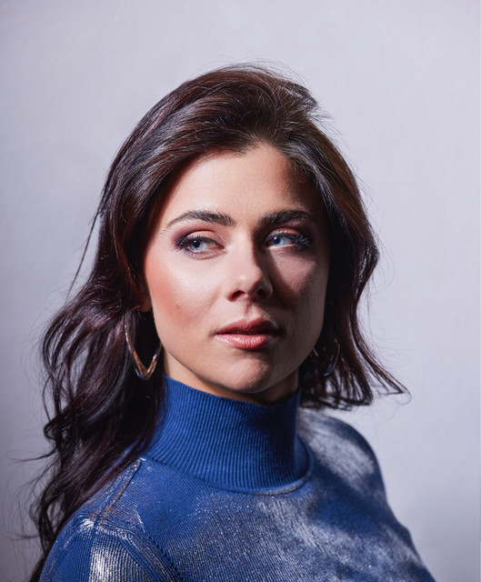 Laura Van Dam