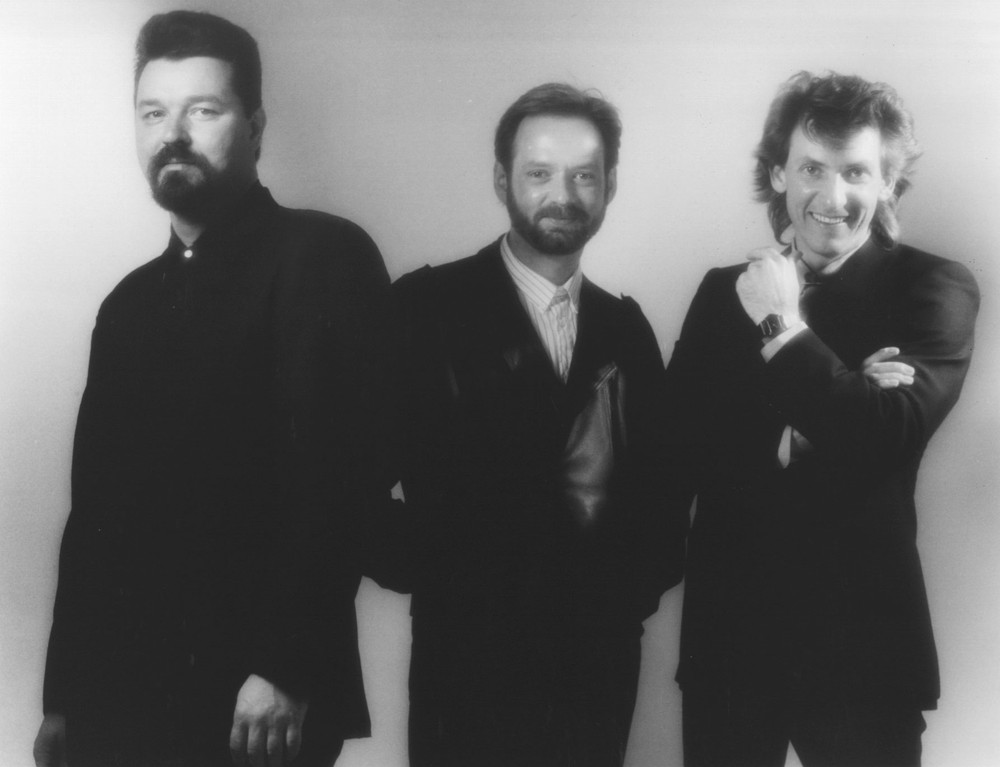 Omar & The Howlers